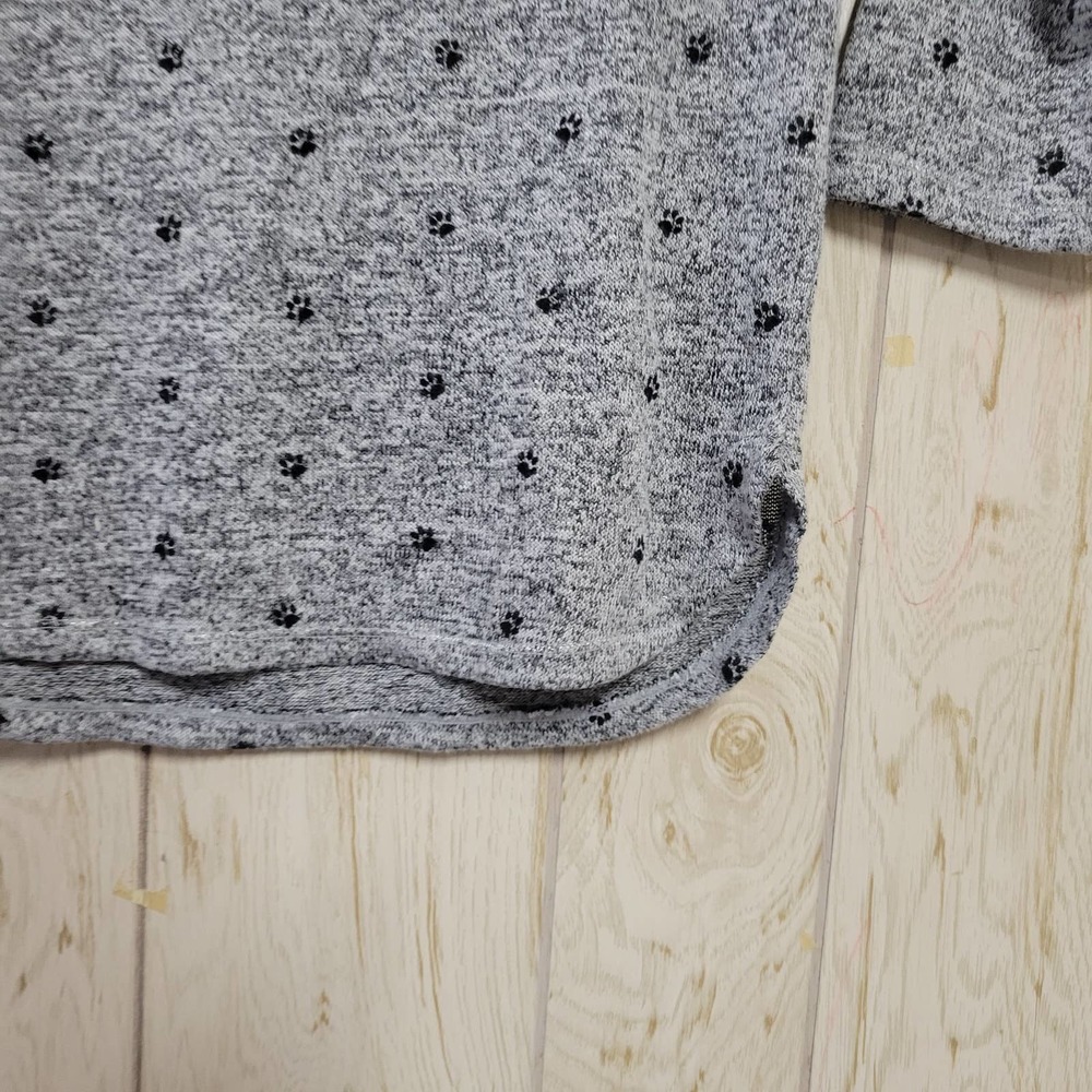 ARMAND THIERY Gray Black paw 3/4 Sleeve blouse - Picture 2 of 5